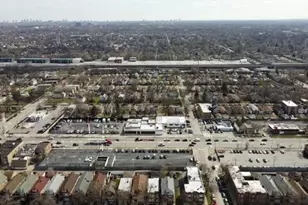 6951 S Artesian Ave, Chicago, IL 60629 - Photo 9