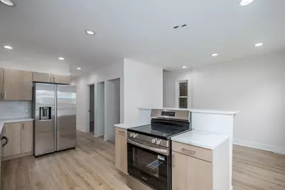 8634 S Laflin Street, Chicago, IL 60620 - Photo 9