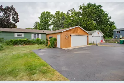 224 E Grand Avenue, Fox Lake, IL 60020 - Photo 3