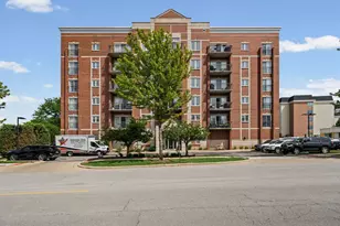 405 S Creekside Dr, Palatine, IL 60074 - Photo 1