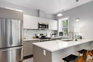 833 N Hoyne Ave, Chicago, IL 60622 - Photo 3