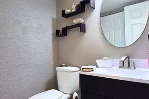 2253 Camden Ln, Hanover Park, IL 60133 - Photo 9
