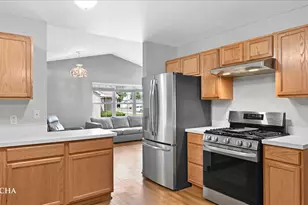 335B Warren St, Somonauk, IL 60552 - Photo 7