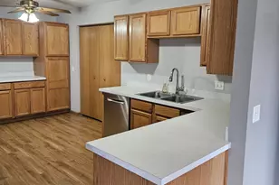 335B Warren St, Somonauk, IL 60552 - Photo 3