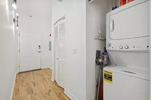 910 W Madison St, Chicago, IL 60607 - Photo 9