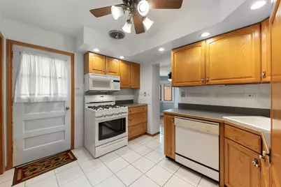 5004 W 107th Street, Oak Lawn, IL 60453 - Photo 13