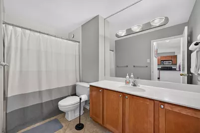 211 E Ohio Street #2313, Chicago, IL 60611 - Photo 17