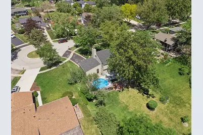 2929 Northcreek Drive, Woodridge, IL 60517 - Photo 35