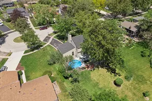 2929 Northcreek Dr, Woodridge, IL 60517 - Photo 35