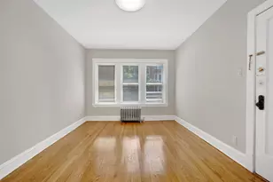4742 W Roscoe St, Chicago, IL 60641 - Photo 3