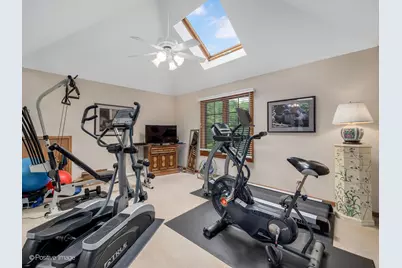 6905 Irish Court, Darien, IL 60561 - Photo 27