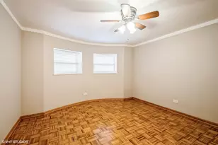 1363 W Sunnyside Ave, Chicago, IL 60640 - Photo 5