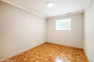1363 W Sunnyside Ave, Chicago, IL 60640 - Photo 11