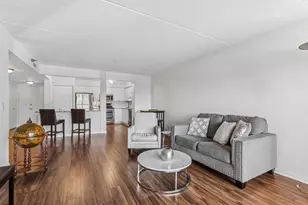 7011 W Touhy Ave, Niles, IL 60714 - Photo 13