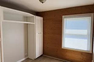 1313 Kingsbury Dr, Hanover Park, IL 60133 - Photo 9