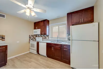 32 N Main Street #1N, Glen Ellyn, IL 60137 - Photo 7