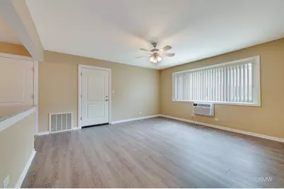 32 N Main Street #1N, Glen Ellyn, IL 60137 - Photo 13
