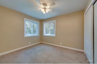 32 N Main Street #1S, Glen Ellyn, IL 60137 - Photo 13