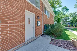 32 N Main St, Glen Ellyn, IL 60137 - Photo 3
