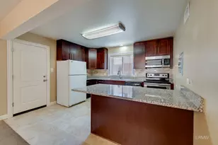 32 N Main St, Glen Ellyn, IL 60137 - Photo 5