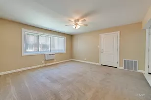 32 N Main St, Glen Ellyn, IL 60137 - Photo 11