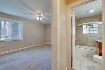 32 N Main Street #1S, Glen Ellyn, IL 60137 - Photo 15