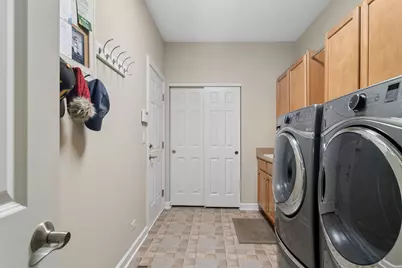 2421 Stonybrook Street, Wauconda, IL 60084 - Photo 23