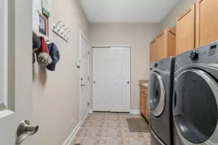 2421 Stonybrook St, Wauconda, IL 60084 - Photo 23