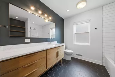 940 N Oak Park Avenue, Oak Park, IL 60302 - Photo 17