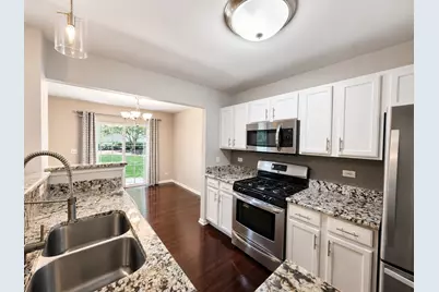2338 Stoughton Circle #2338, Aurora, IL 60502 - Photo 3