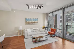 160 E Illinois St, Chicago, IL 60610 - Photo 3