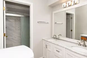 5316 Cypress Cir, Gurnee, IL 60031 - Photo 11