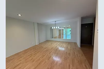 1101 S Hunt Club Drive #214, Mount Prospect, IL 60056 - Photo 5