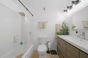 401 E Ontario St, Chicago, IL 60611 - Photo 13