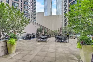 400 E Ohio St, Chicago, IL 60611 - Photo 39