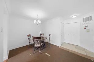 831 E Carriage Ln, Palatine, IL 60074 - Photo 17