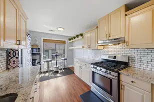831 E Carriage Ln, Palatine, IL 60074 - Photo 23