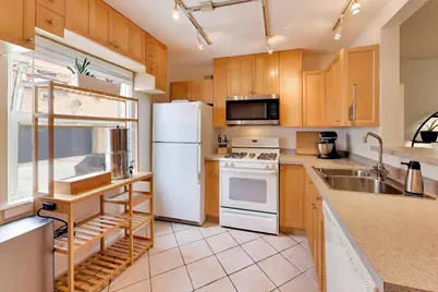 2417 W Fitch Avenue #1, Chicago, IL 60645 - Photo 7