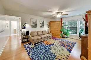 2417 W Fitch Ave, Chicago, IL 60645 - Photo 3