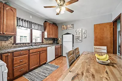 18010 Burnham Avenue, Lansing, IL 60438 - Photo 7