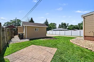 18010 Burnham Ave, Lansing, IL 60438 - Photo 23