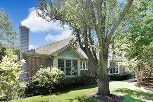 2107 Norwich Ct, Glenview, IL 60026 - Photo 3