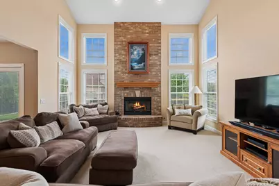 1790 Queensport Drive, Crystal Lake, IL 60014 - Photo 7