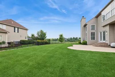 1790 Queensport Drive, Crystal Lake, IL 60014 - Photo 25