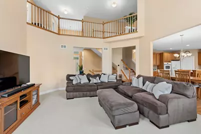 1790 Queensport Drive, Crystal Lake, IL 60014 - Photo 9