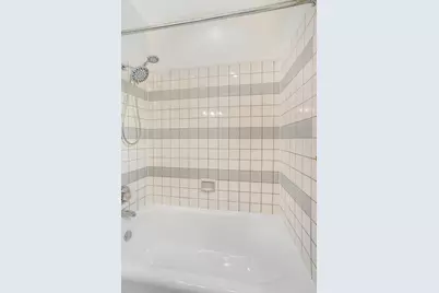 2536 N Lavergne Avenue #2N, Chicago, IL 60639 - Photo 9