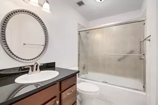 1 Oak Brook Club Dr, Oak Brook, IL 60523 - Photo 21