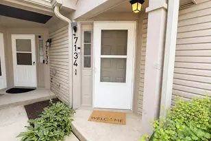7134 S Stratton Ln, Gurnee, IL 60031 - Photo 1