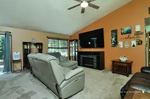 1525 Southport Ct, Zion, IL 60099 - Photo 13