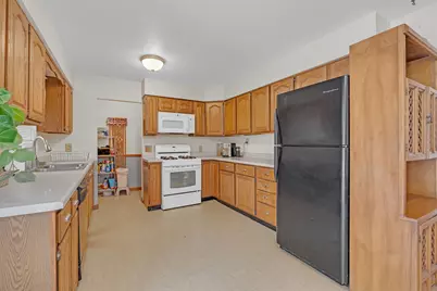 2504 W Fairview Lane, McHenry, IL 60051 - Photo 11